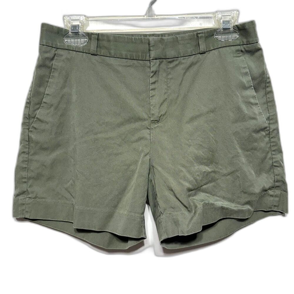 Banana Republic Shorts Y2K Khaki Green Modest Mid Rise 5 in Inseam Women sz 2